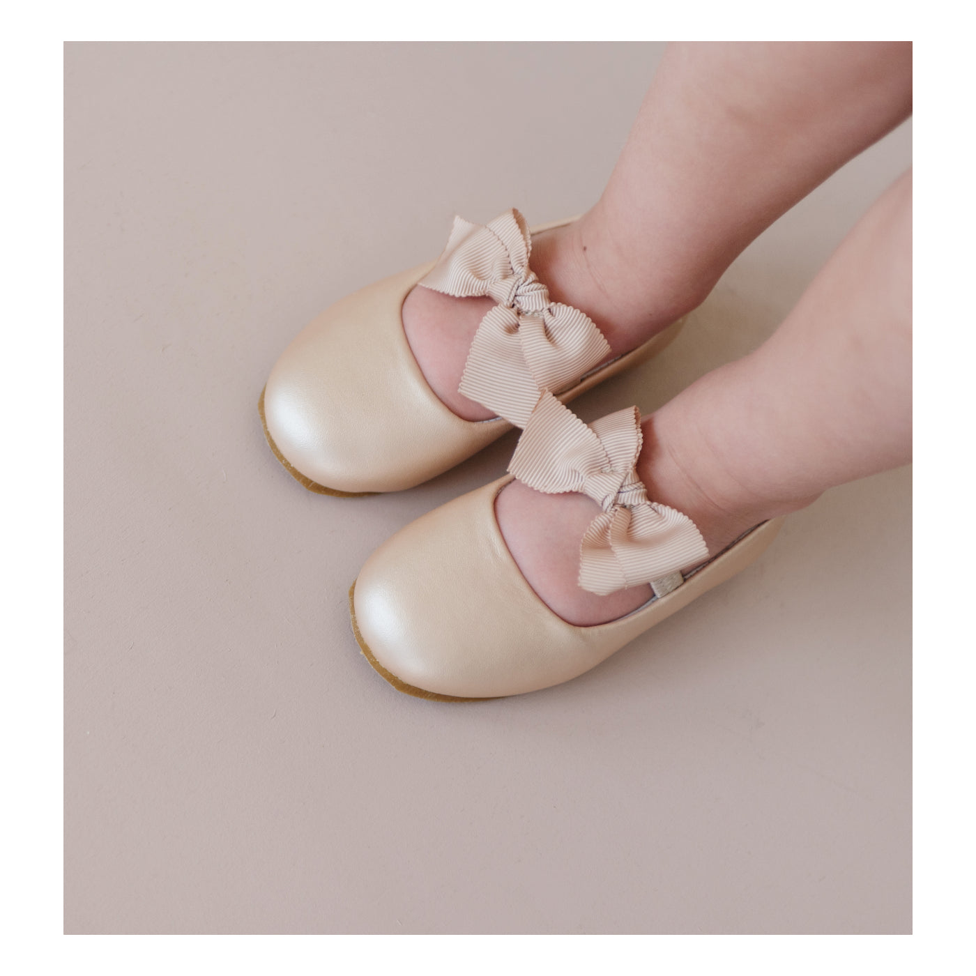 LAMOUR PAULINE BOW FLAT