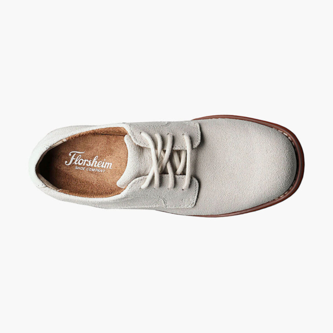 Made for school or play, the Florsheim Kearny Plain Toe Oxford, Jr. is tough enough for any after school activity. This dress casual suede oxford also features a hip contrast outsole and classic laces. Soft suede upper Breathable, moisture-wicking Suedetec linings Fully cushioned footbed for all-day comfort Lightweight and durable EVA sole