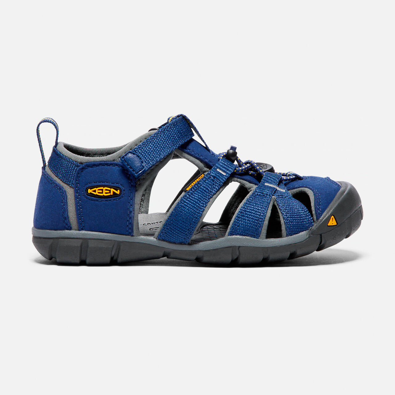 machine washable. Use a small amount of detergent, wash on gentle cycle, and air dry. Hook and loop strap over instep Multi directional lug pattern for increased traction PFC-Free materials Secure fit lace capture system