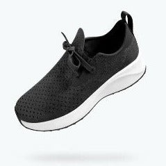 We went to the moon and back to make the Apollo 2.0 as Earth friendly as ever. The shoe is engineered with Clarino Tirrenina™ suede uppers that feature animal-free, solvent-free design. Step freely on sidewalks and moonrocks alike, with a high rebound Dynalite midsole and non-slip traction outsole. To further our sustainable strides, we upcycle EVA waste to create the foundation for our bouncy Elastilite insole.