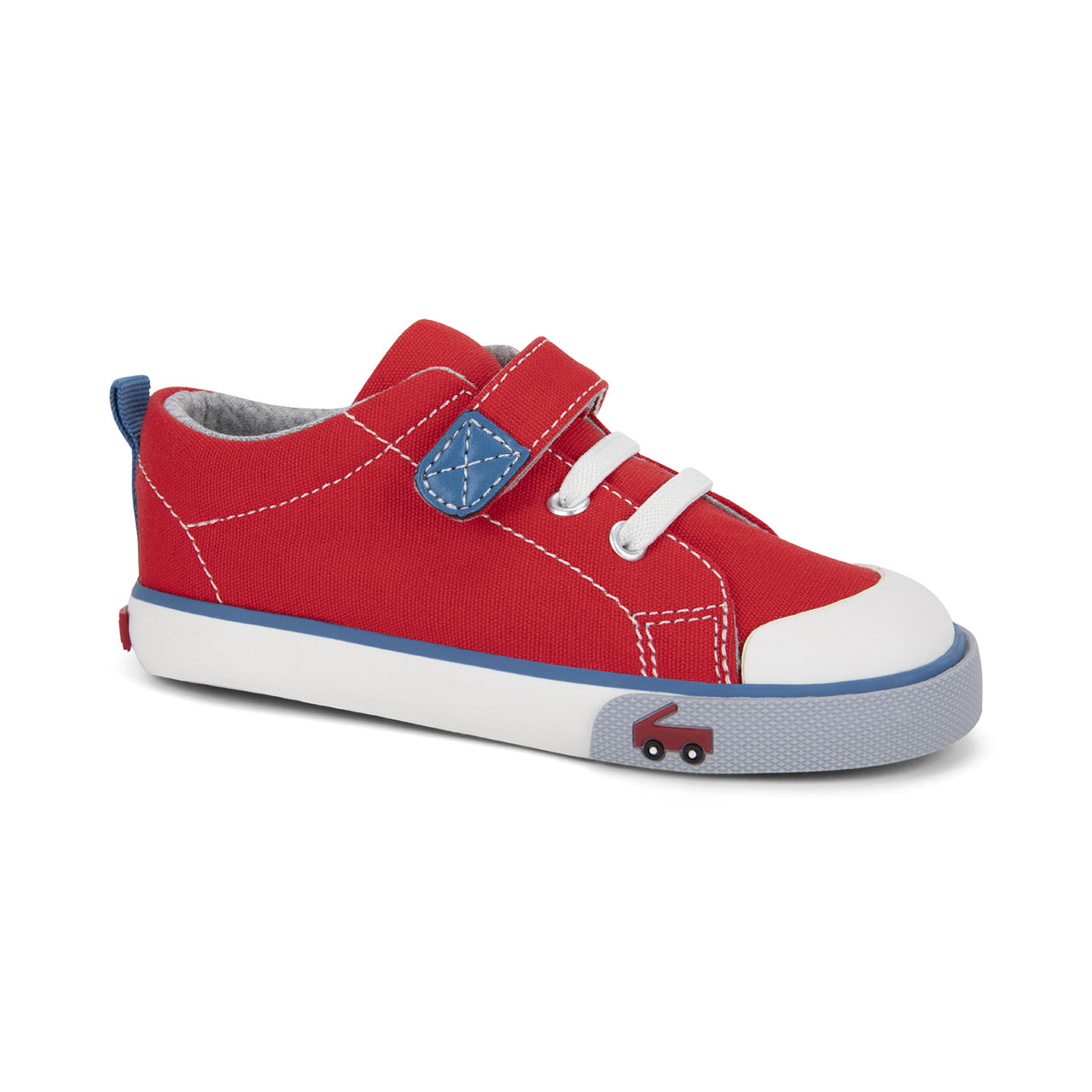 Discover this fan-favorite boys’ sneaker and see why it’s been a best-seller season after season. Classic styling and lightweight, flexible materials make the Stevie the go-to shoe for any activity.
