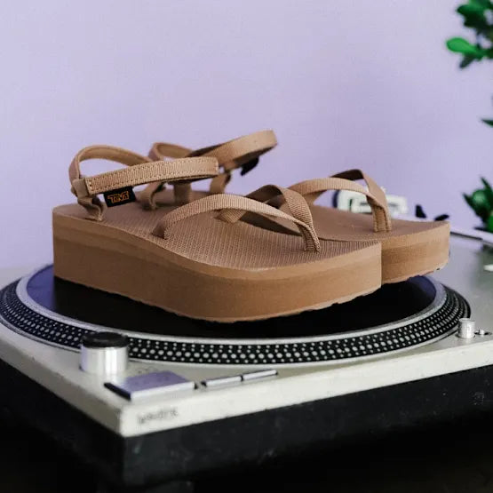 WOMENS FLATFORM SANDAL SLIM-CARIBOU