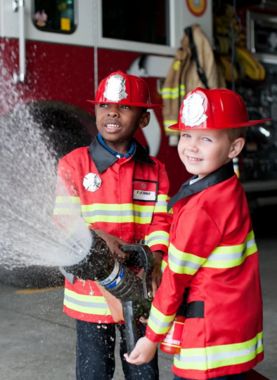 FIREFIGHTER SET WITH ACCESSORIES SIZE  3-4