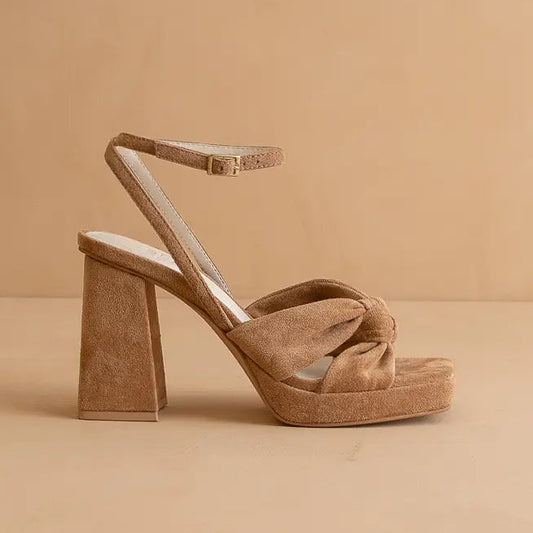 OASIS SOCIETY ZOEY SANDAL-ALMOND