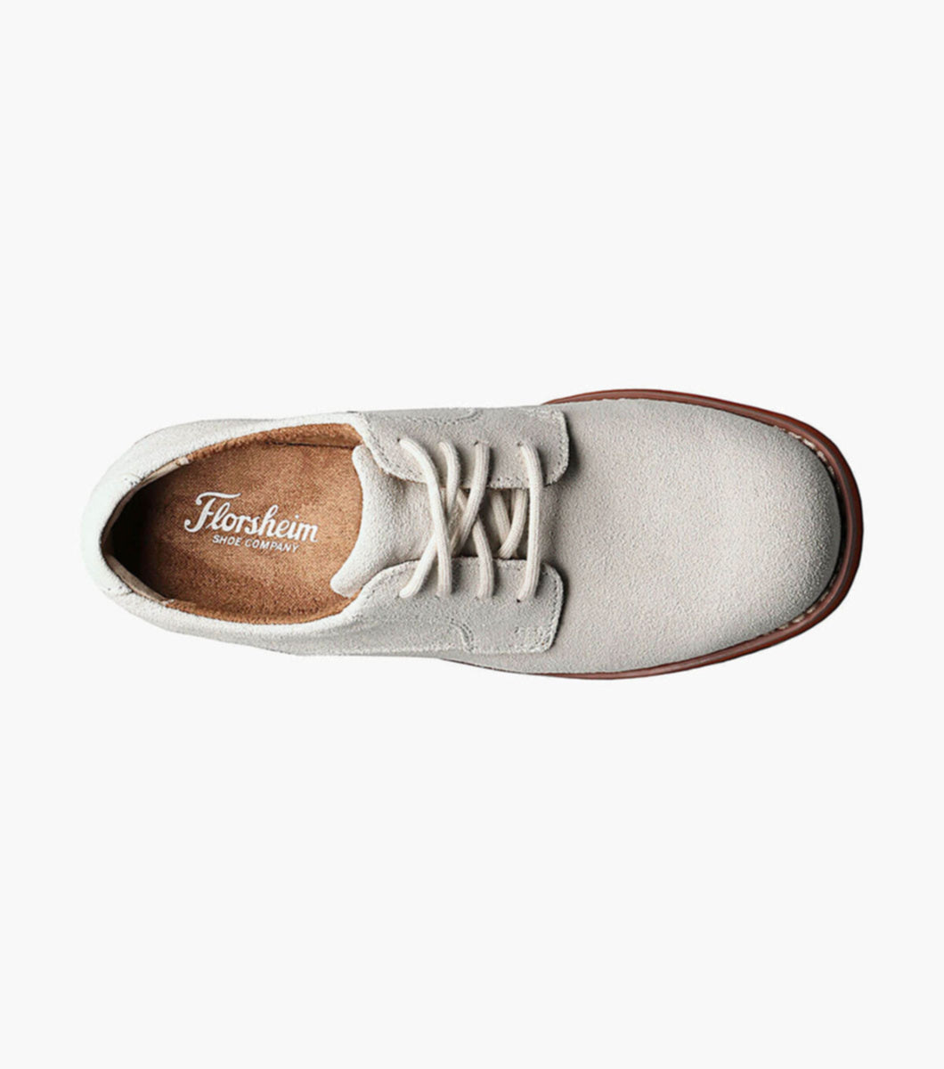 Made for school or play, the Florsheim Kearny Plain Toe Oxford, Jr. is tough enough for any after school activity. This dress casual suede oxford also features a hip contrast outsole and classic laces.  Soft suede upper Breathable, moisture-wicking Suedetec linings Fully cushioned footbed for all-day comfort Lightweight and durable EVA sole