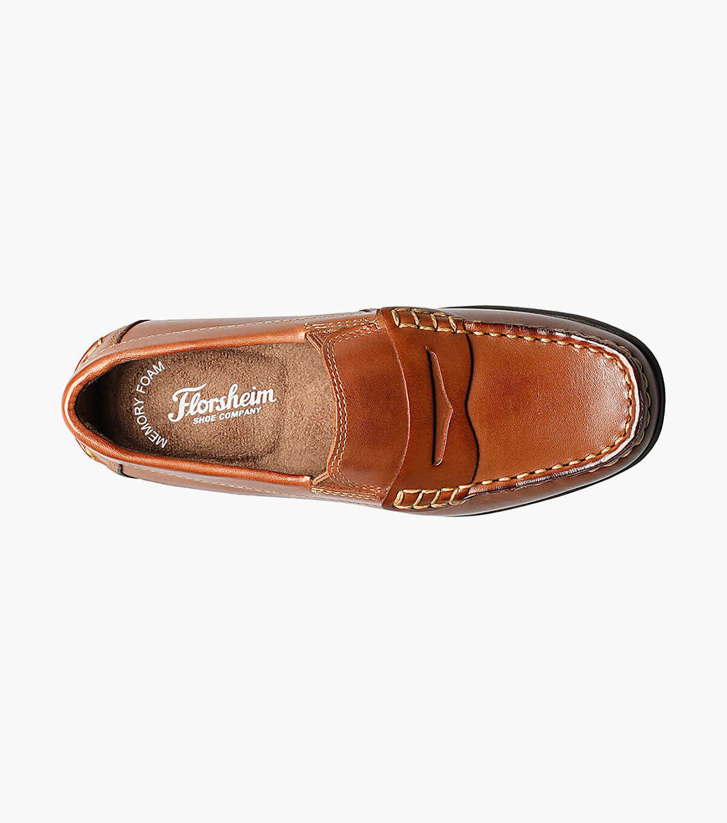 Clean and modern, the Florsheim Jasper Moc Toe Penny Driver, Jr. looks just like dad’s favorite pair of mocs. With its handsewn upper and fully cushioned footbed, this versatile driver will put him in the fashion fast lane and at the forefront of comfort.