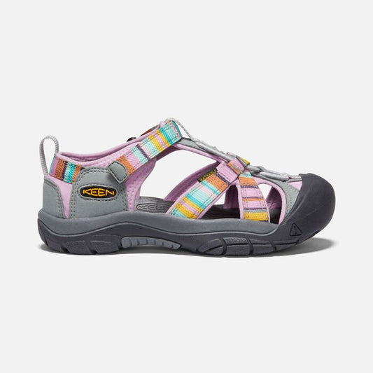 machine washable. Use a small amount of detergent, wash on gentle cycle, and air dry. Hook and loop strap over instep Multi directional lug pattern for increased traction PFC-Free materials Secure fit lace capture system