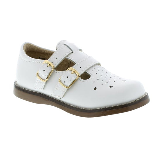 These classic and traditional shoes are perfect for all occasions! We love them on both boys and girls. Perfect for little feet through big kids, the FootMates Danielle shoe will never go out of style.    Sizing: This item runs a half size long. FootMates recommends that if your child measures a size 4.0, that you order a size 3.5.