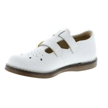 These classic and traditional shoes are perfect for all occasions! We love them on both boys and girls. Perfect for little feet through big kids, the FootMates Danielle shoe will never go out of style.    Sizing: This item runs a half size long. FootMates recommends that if your child measures a size 4.0, that you order a size 3.5.