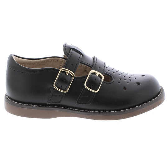 These classic and traditional shoes are perfect for all occasions! We love them on both boys and girls. Perfect for little feet through big kids, the FootMates Danielle shoe will never go out of style. 