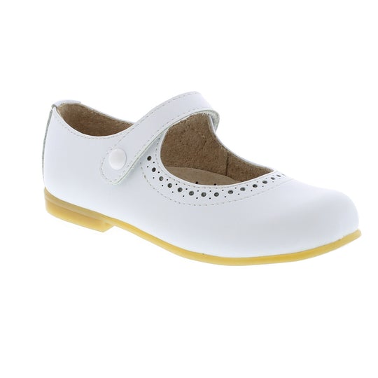 Custom Fit System – Removable, dual insoles in Medium and Wide provided for customized fitting. Roomy Toe Box – Allows tiny toes room to breathe and splay naturally during walking, enhancing balance and reducing rubbing, friction, and moisture. Arch Support – Shoe last and insole designed to provide proper arch support for developing feet. Firm Heel Counter – Provides stable lateral support for new and confident walkers alike, improving balance, support, and posture.