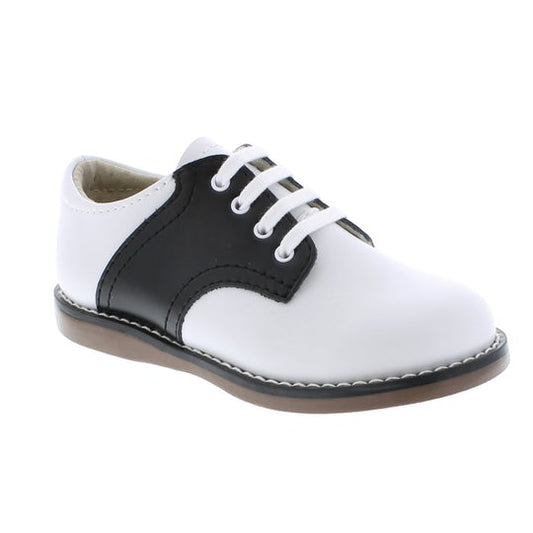 Custom Fit System – Removable, dual insoles in Medium and Wide provided for customized fitting. Roomy Toe Box – Allows tiny toes room to breathe and splay naturally during walking, enhancing balance and reducing rubbing, friction, and moisture. Arch Support – Shoe last and insole designed to provide proper arch support for developing feet. Firm Heel Counter – Provides stable lateral support for new and confident walkers alike, improving balance, support, and posture.