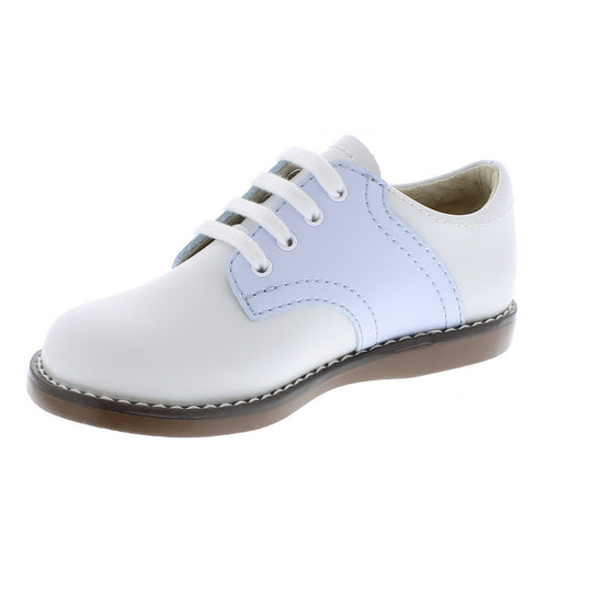 Custom Fit System – Removable, dual insoles in Medium and Wide provided for customized fitting. Roomy Toe Box – Allows tiny toes room to breathe and splay naturally during walking, enhancing balance and reducing rubbing, friction, and moisture. Arch Support – Shoe last and insole designed to provide proper arch support for developing feet. Firm Heel Counter – Provides stable lateral support for new and confident walkers alike, improving balance, support, and posture.