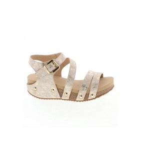 The Pact wedge has a cushioned footbed for maximum comfort. The buckle enclosure will secure the strap comfortably around your ankle and ensure the best possible fit.  2 Inch Wedge Adjustable Buckle Enclosure Stud Detailing Cushioned Footbed