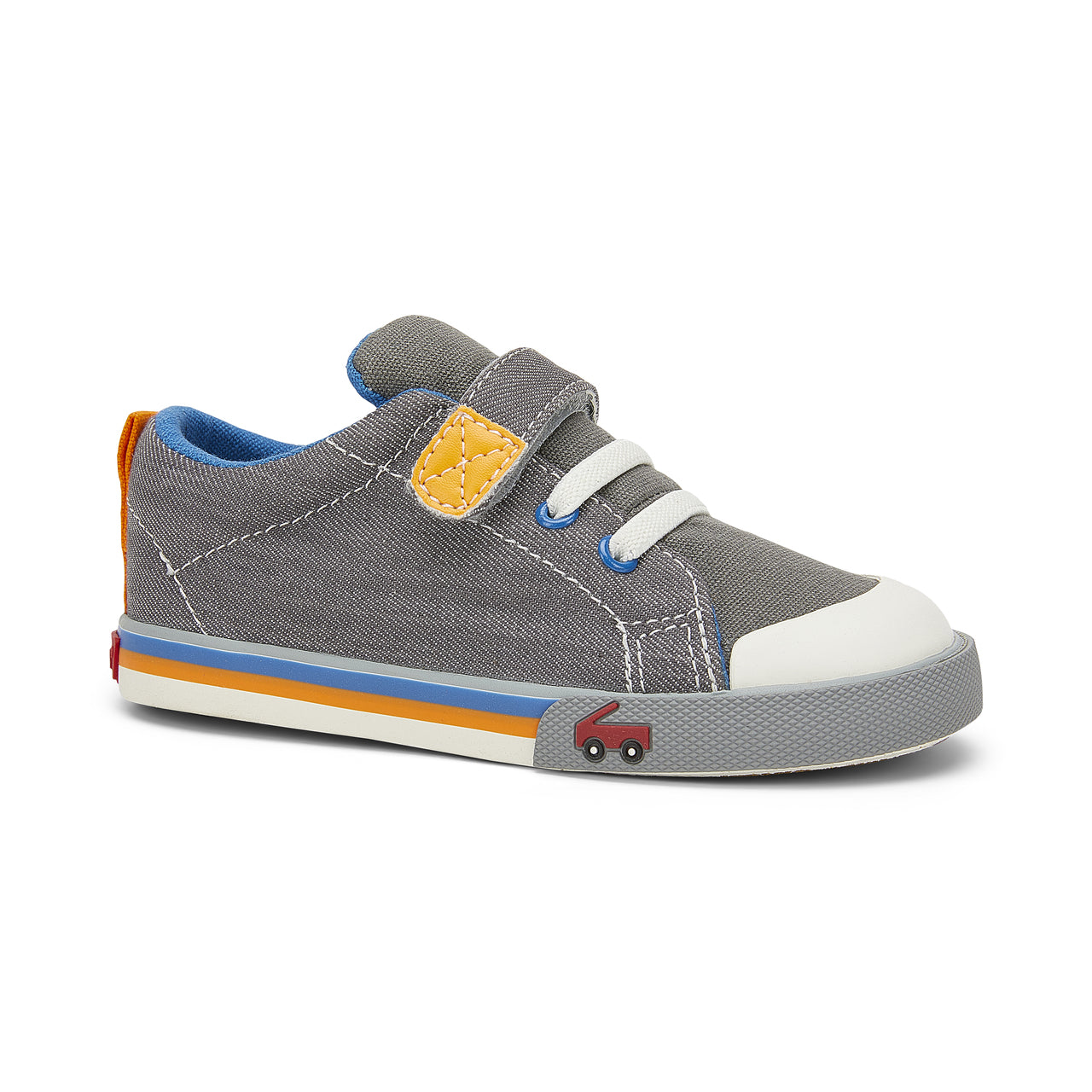 Discover this fan-favorite boys’ sneaker and see why it’s been a best-seller season after season. Classic styling and lightweight, flexible materials make the Stevie the go-to shoe for any activity.