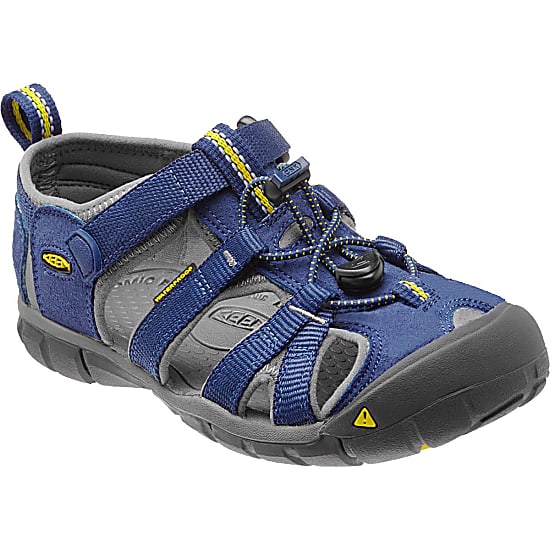 The supportive Keen Newport H2 sandal can take anything a kid can dish out. An adjustable hook-and-loop strap lets kids put them on themselves, and quick-drying webbing is perfect in and out of the water.  Hook and loop strap over instep PFC-Free materials Secure fit lace capture system All KEEN water sandals are machine washable. Use a small amount of detergent, wash on gentle cycle and air dry.