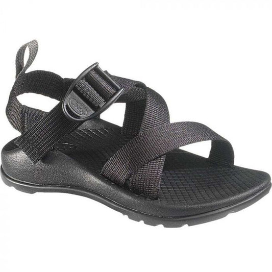  Adjustable polyester strapping system uses pull-through design to give a secure fit Molded polyurethane topsole midsole units offer durable, dependable cushioning EcoTread rubber outsoles contain 25% recycled rubber and offer great traction Toss into washing machine for easy cleaning or clean by hand